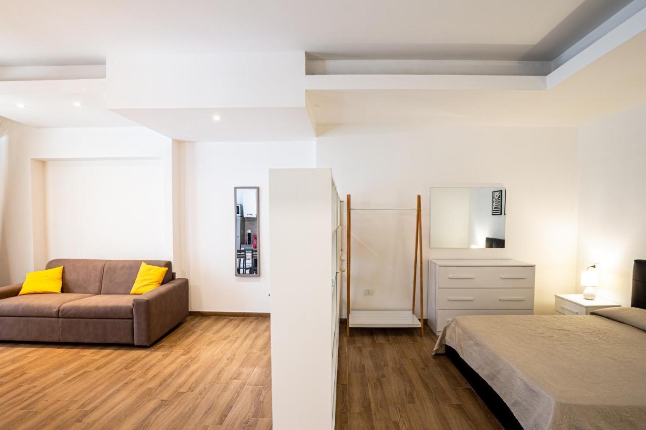 Ichnos Loft 55 Apartment Olbia Bagian luar foto